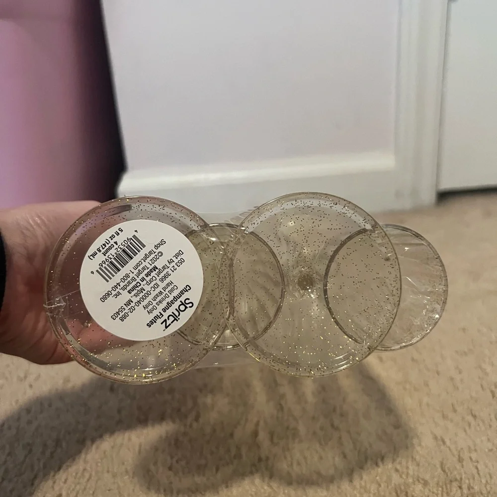 Champagne Flutes Glittery Plastic